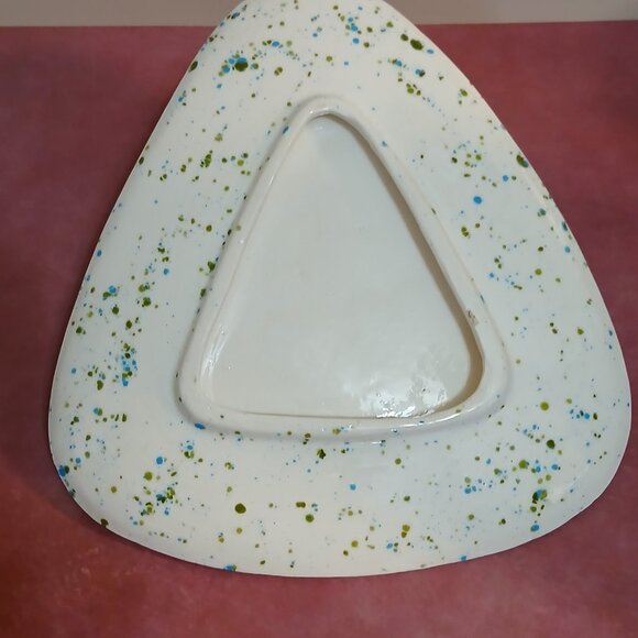 Mid-Century Ceramic Speckled Cheese Plate with Mice Figures - Picture 5 of 6